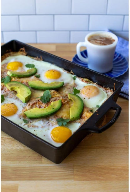 Lodge Cast Iron Casserole Pan - Image 9