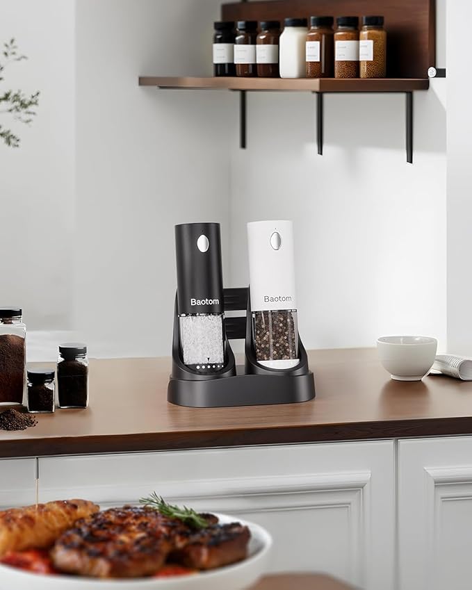 Electric Salt and Pepper Grinder Set - Image 6