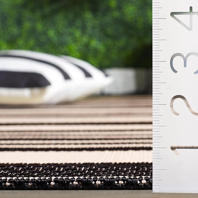 SAFAVIEH Washable Rug Outdoor Courtyard Collection - Image 5