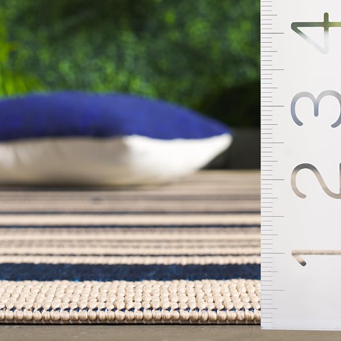 SAFAVIEH Washable Rug Outdoor Courtyard Collection - Image 4