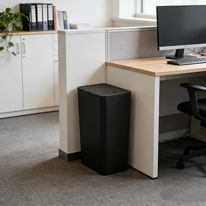 Compact Push-in Trash Can with Lid - Image 6