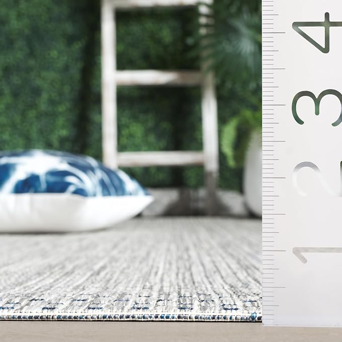 SAFAVIEH Washable Rug Outdoor Courtyard Collection - Image 4