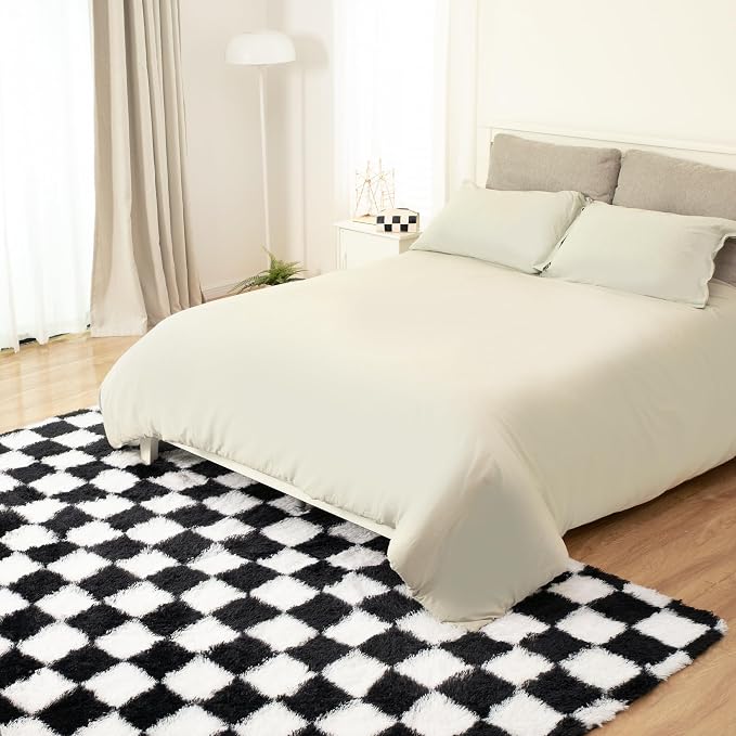 Super Soft Rug for Bedroom, 5x8 Ft Black and White Area Rug Classic Checkered - Image 7