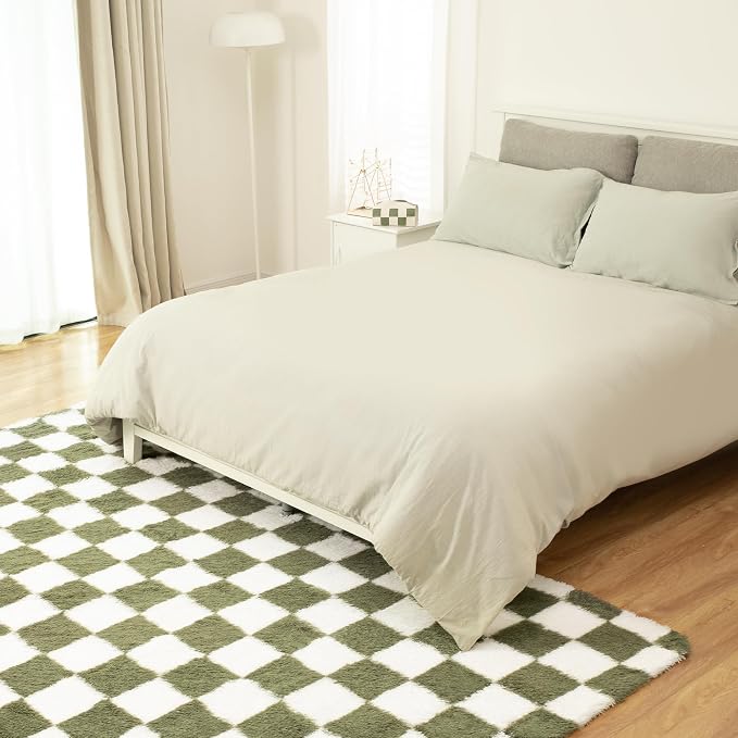 Super Soft Rug for Bedroom, 5x7 Ft Green and White Area Rug Classic Checkered - Image 7
