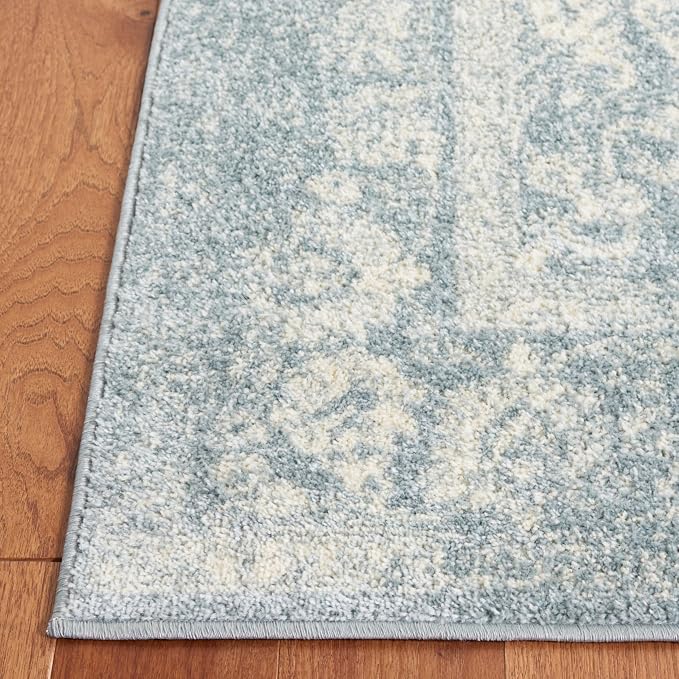SAFAVIEH Area Rug 4x6 - Image 6