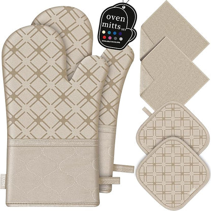 Oven Mitts and Pot Holders Set by HGYI