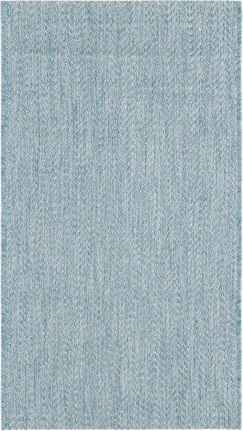 SAFAVIEH Outdoor Accent Rug 2'3"x5' - Image 2