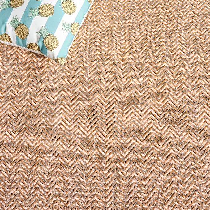SAFAVIEH Outdoor Area Rug 5'3"x7'7" - Image 7