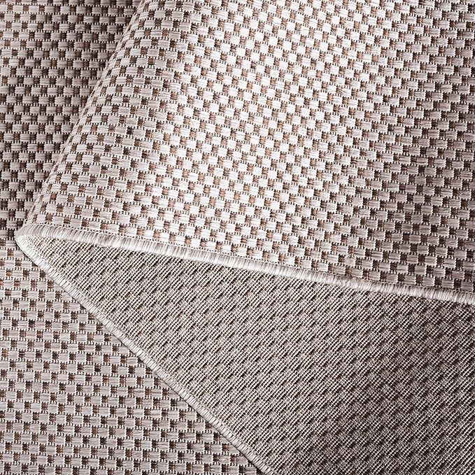 SAFAVIEH Washable Rug Outdoor Courtyard Collection - Image 7