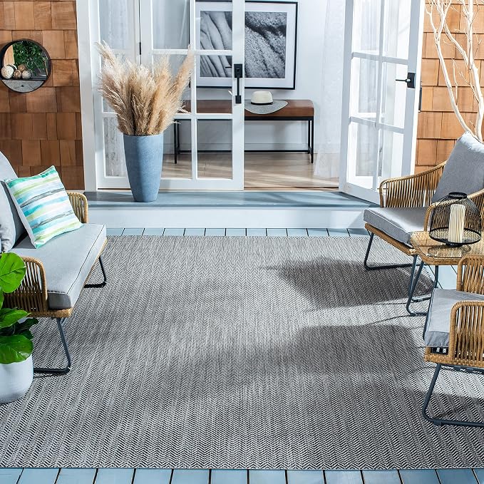 SAFAVIEH Outdoor Square Rug 9' by Unknown