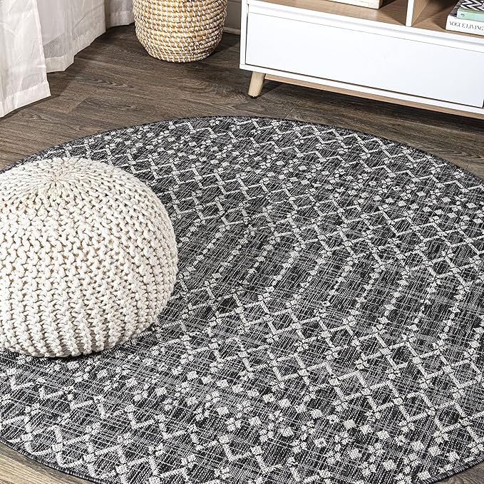 JONATHAN Y Moroccan Geometric Indoor Outdoor Round Area Rug 6 Ft Black/Gray by JONATHANY