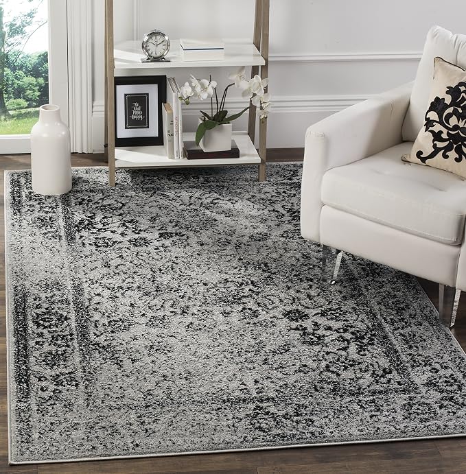 SAFAVIEH Area Rug 4x6 by Unknown