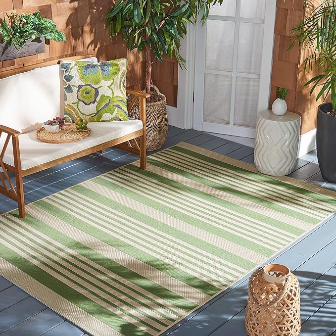 SAFAVIEH Washable Rug Outdoor Courtyard Collection by Unknown