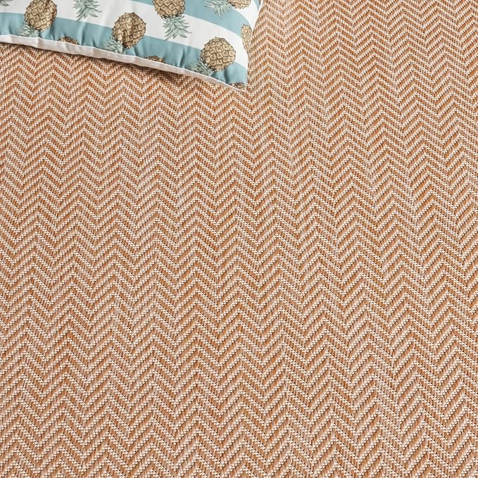 SAFAVIEH Outdoor Area Rug 6'7"x9'6" - Image 9