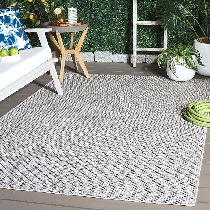 SAFAVIEH Washable Rug Outdoor Courtyard Collection by Unknown