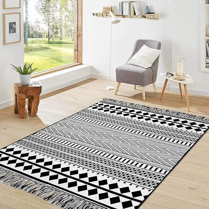 IOHOUZE Black Boho Area Rug by iOhouze