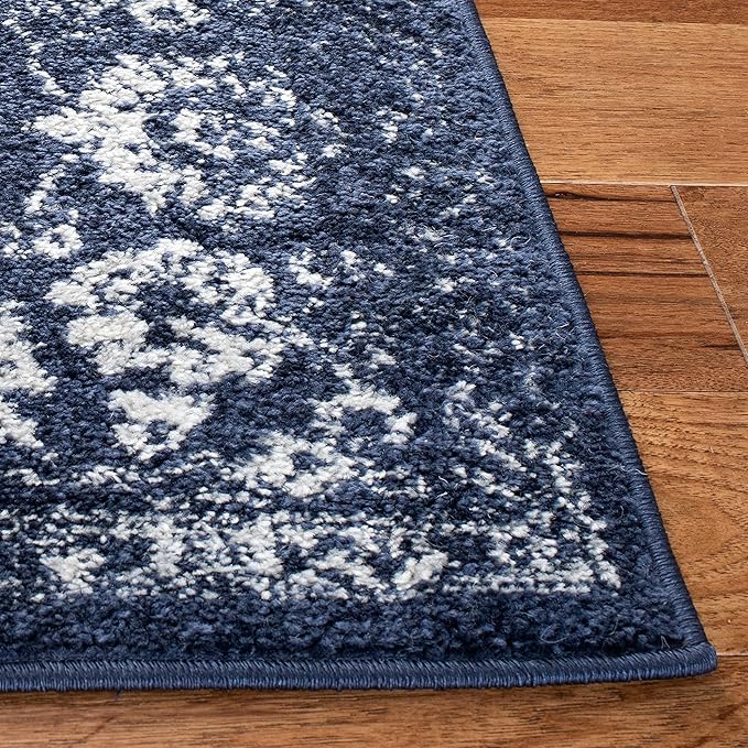SAFAVIEH Area Rug 4x6 - Image 4