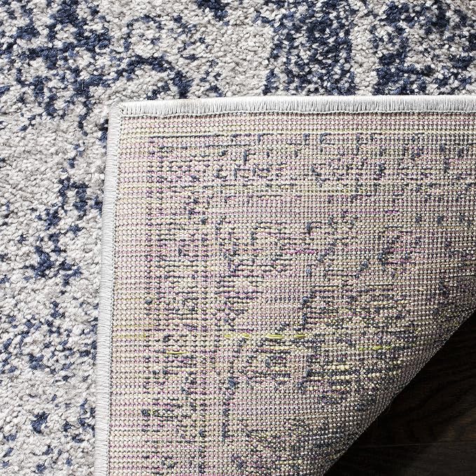 SAFAVIEH Area Rug 4x6 - Image 4
